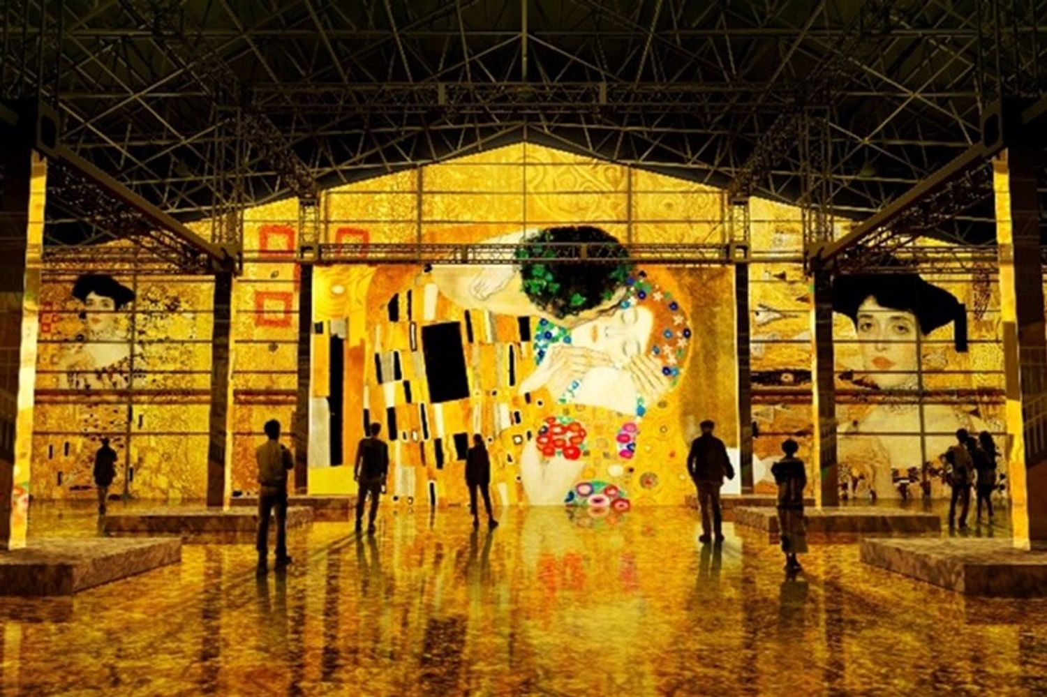 グスタフ・クリムト「黄金時代」 クリムトが描いた生命、愛、黄金、死といった人間の本質的なテーマを、きらめく映像とともに五感で楽しめる。