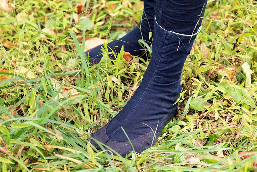 地下足袋でしっかりと大地を踏み締めて。