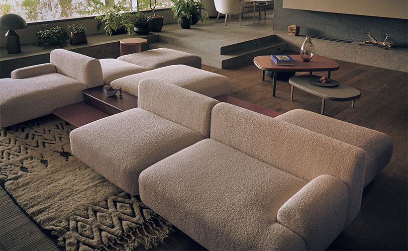 モジュールソファ「Hitou」（幅437×奥行き309×座面高40×高さ65センチ、197万1500円）。