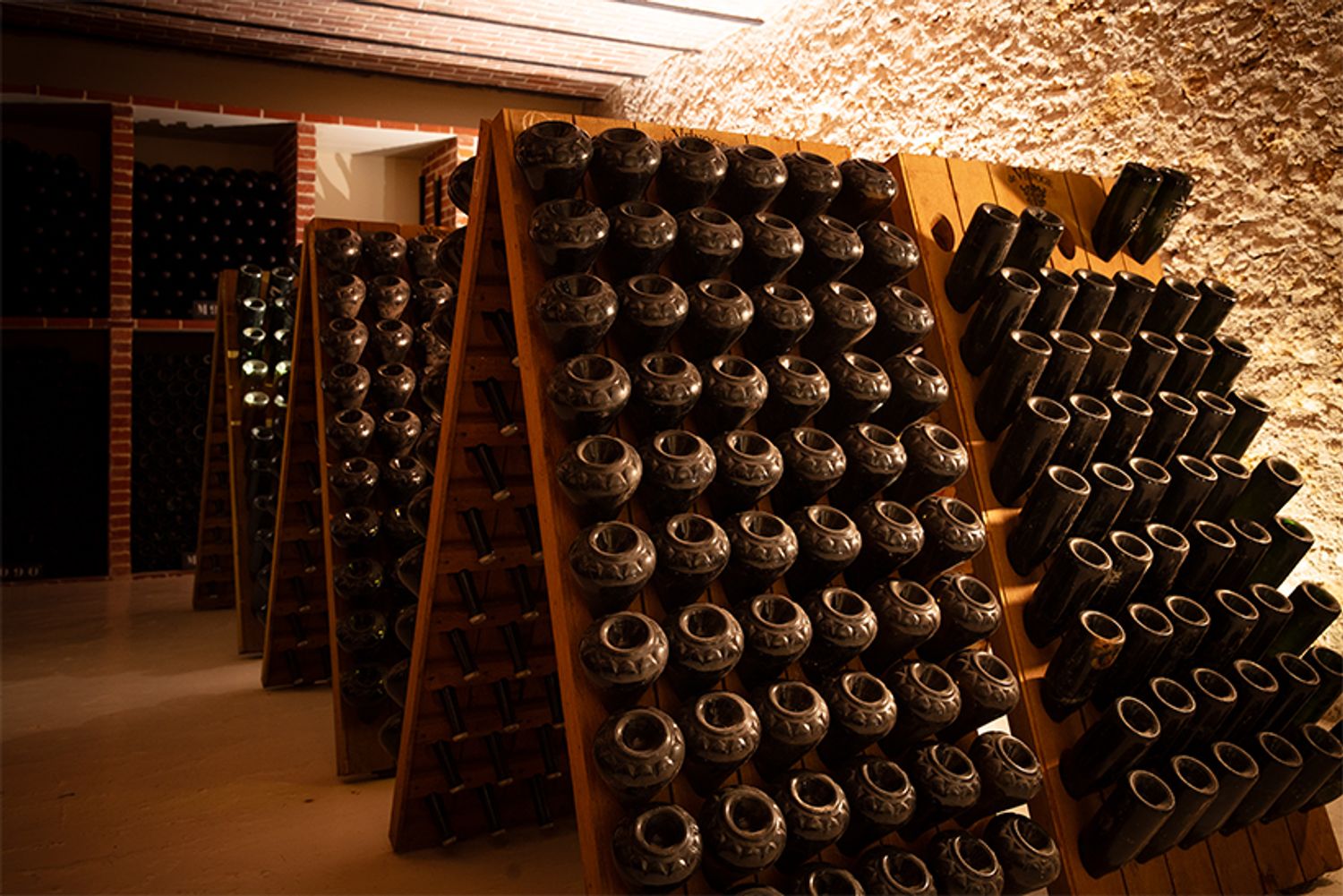 邸宅の地下にはカーヴがあり、ツアーに参加すれば見学可能。