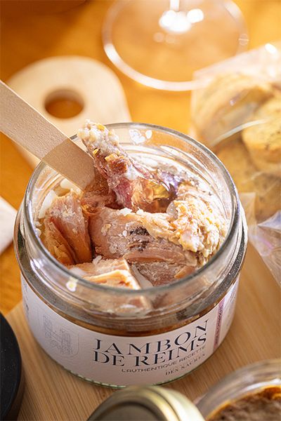 ランス地方特産のハムはシャンパーニュと好相性。