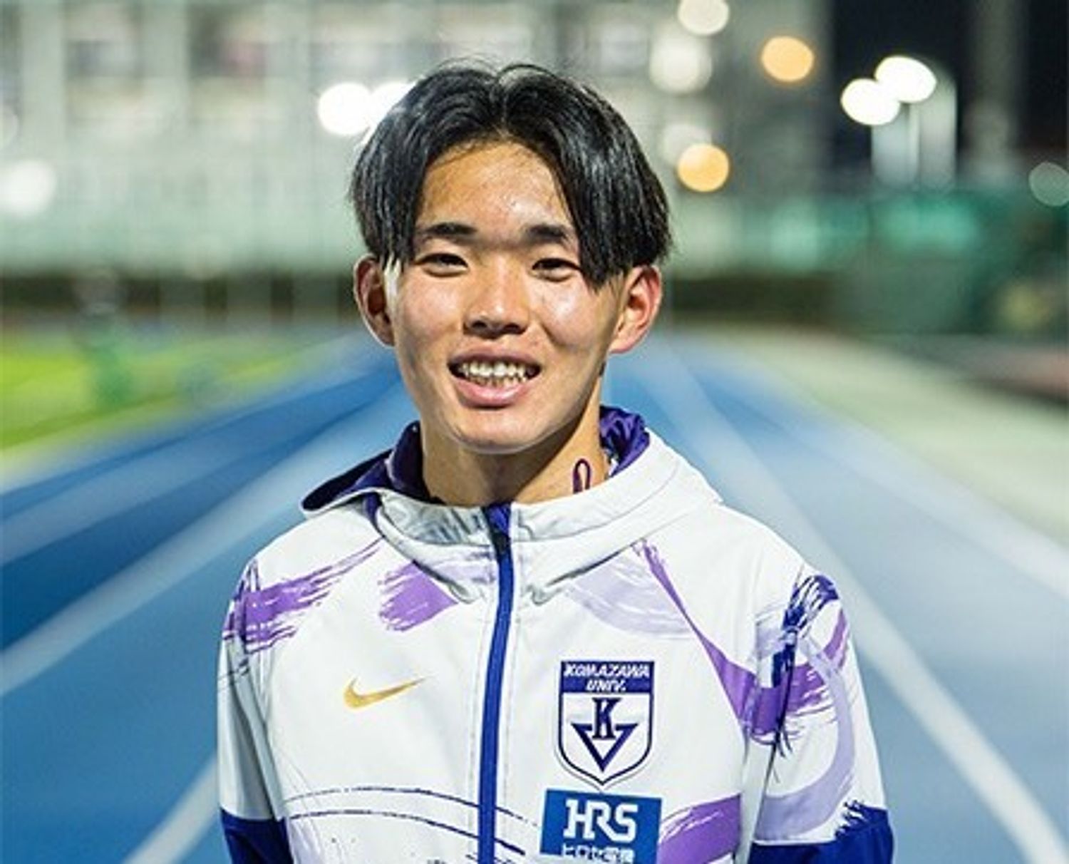 松井主務（3年）曰く「根性のある天才肌」、谷中 晴選手（2年）。1年時は箱根駅伝3区を走り区間6位。今回は怪我の影響もあり、7区区間9位だった。大会直後、「自分の走りができず、苦しい1時間でした。合宿前からぎっくり腰だったので数日休んで距離走をしたところ、左脚前ももの肉離れを起こし迷惑をかけてしまいました。今季の目標は、練習を継続することに尽きます。駒澤は優勝を狙わなければいけないチームなので、新4年生の先輩方に協力してしっかりやっていきます！」と語った。