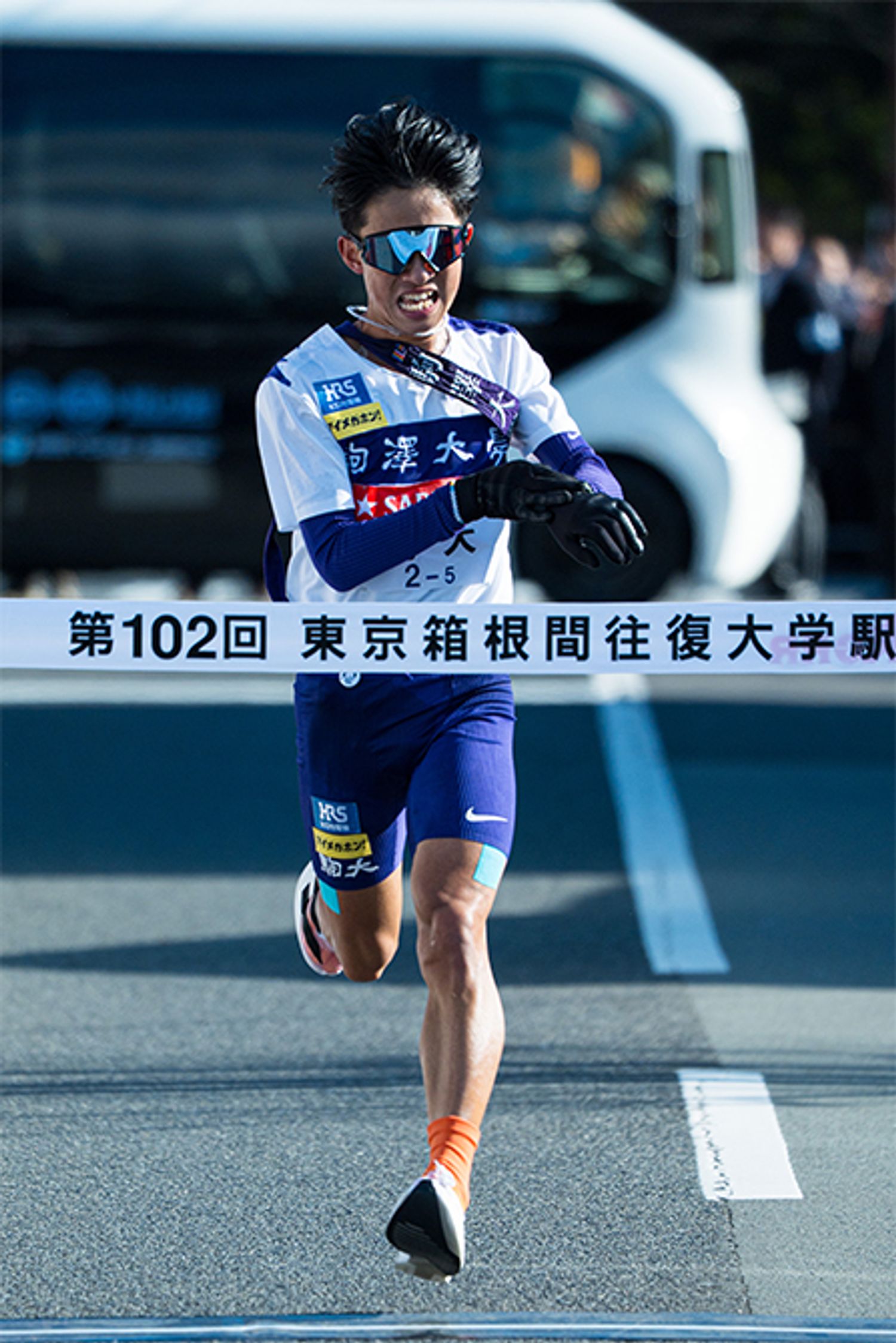 山川拓馬主将（4年）のぎっくり腰などもあり、5区の山登りを担当した安原海晴選手（3年）。前回は復路で8区区間4位。今回、4区・村上 響選手（3年）から7位で襷を受け取り懸命にキープ。元々アップダウンに強く適性があったとはいえ、プレッシャーも大きかった中での走りは評価に値する。山川主将も「安原はよく耐えて、粘ってくれました」と感謝してた。