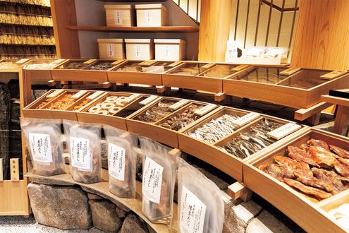 東京銀座 茅乃舎で多様なだし文化を体験。日本全国の特色ある乾物にも出合えます
