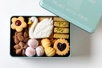 クッキー缶 バレンタインデーエディション　6,000円