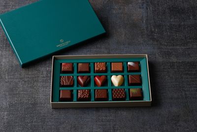 ショコラ アソート バレンタインデーエディション 15個入り 7,000円