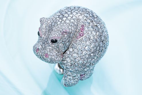 愛らしい「ショパール」のアニマルリング。ダイヤモンドのセッティングにもリアルに見せる工夫が