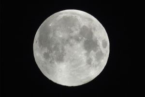 2月2日は満月「スノームーン」。あわせてチェックしたい、月の“海”や山脈の名前