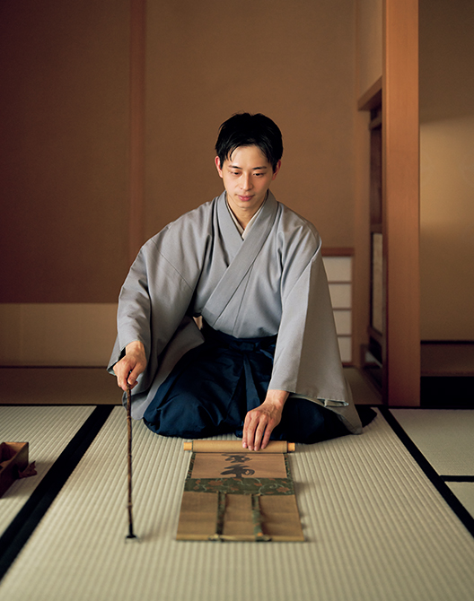 新連載】遠州茶道宗家・若宗匠、小堀宗以さんと学ぶ 茶の湯の道を往く