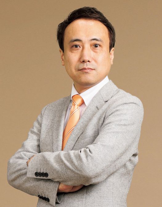 山口知宏（やまぐち・ともひろ） 一般社団法人社会運勢学理事。ネクストフロネシスブレイン代表取締役。経営コンサルタント。九星気学や易、社会運勢学を取り入れ独自の視点で読み解き、講義を開催。シンクタンクのマインドズームのセミナーはキャンセル待ちが続出するほどの人気を博す。著書『7日間で劇的に変わる経営運勢学（ビズトロジー）』（合同出版）。