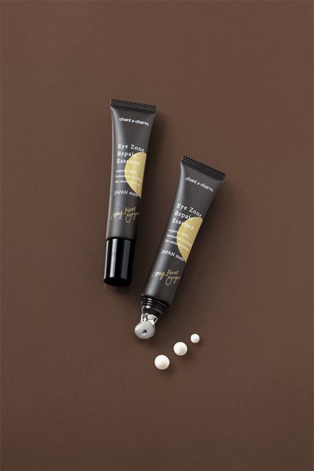 アイゾーンリペアエッセンス 15ml 4950円／チャントアチャーム