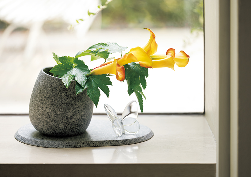 香川県の伝統的工芸品に新たな息吹を。暮らしを遊ぶ、洗練のテーブル