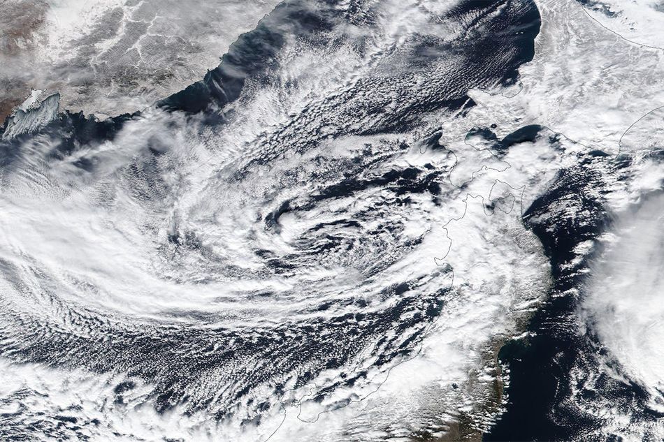 まるで小さな台風！ 暴風雪をもたらす日本海の渦「ポーラーロー」