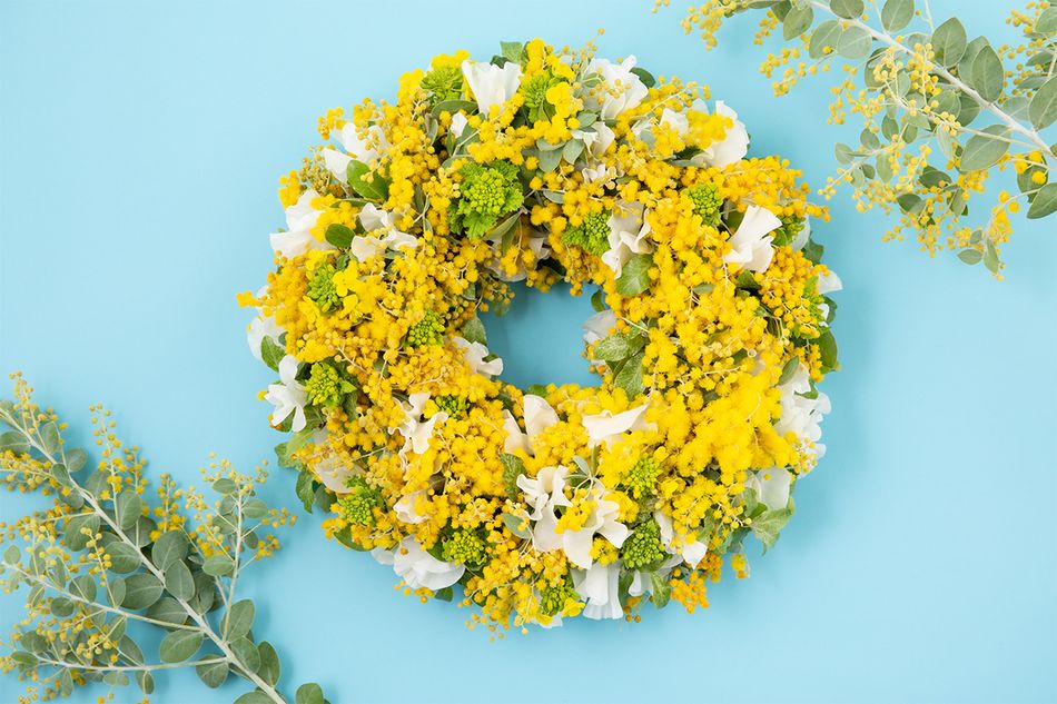 春の訪れをひと足先に。ミモザが彩るフラワーリースで色合わせと香りを楽しむ