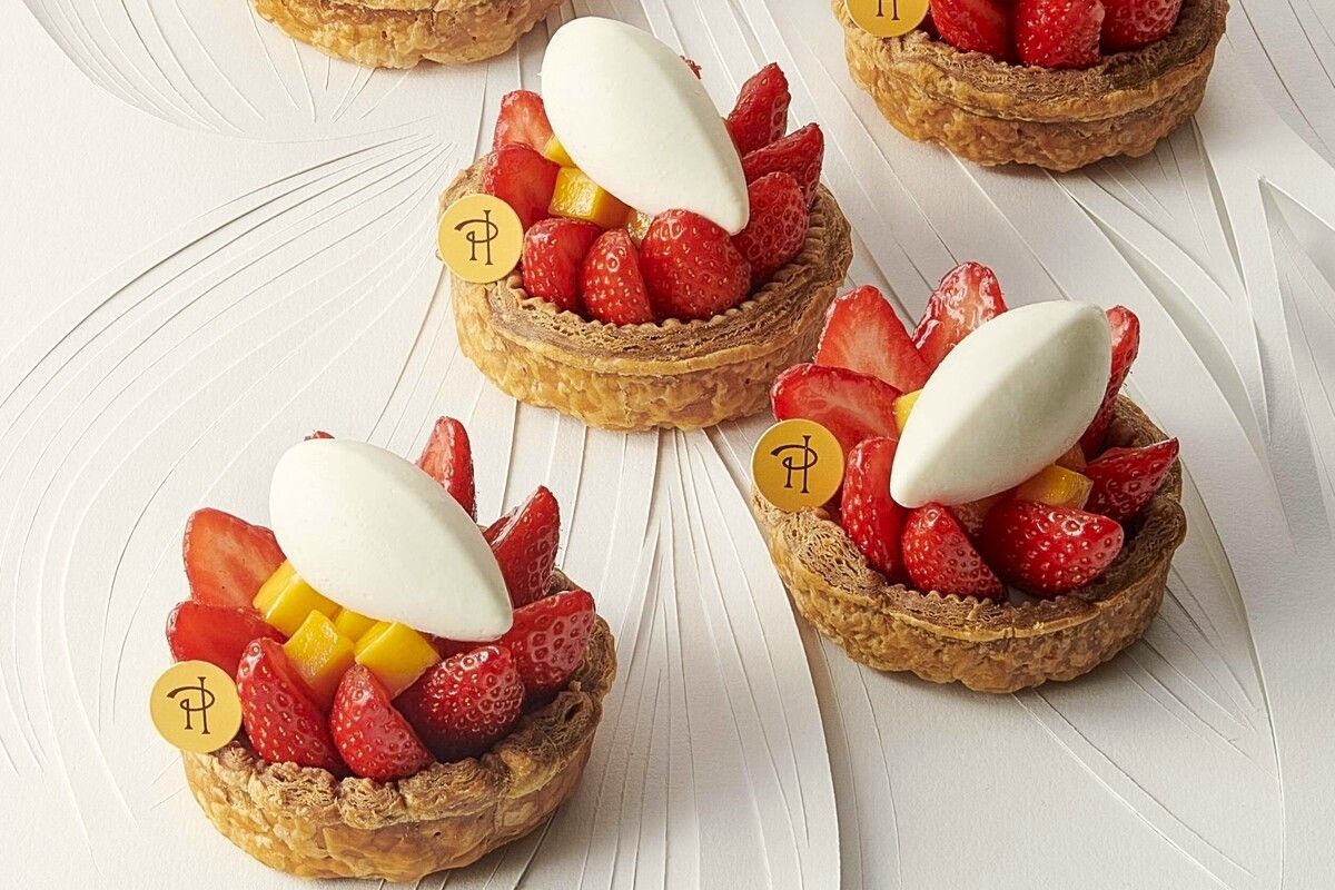 「ピエール・エルメ・パリ」で味わう、春の新作ケーキ。アートのようなひと品に心華やぐ