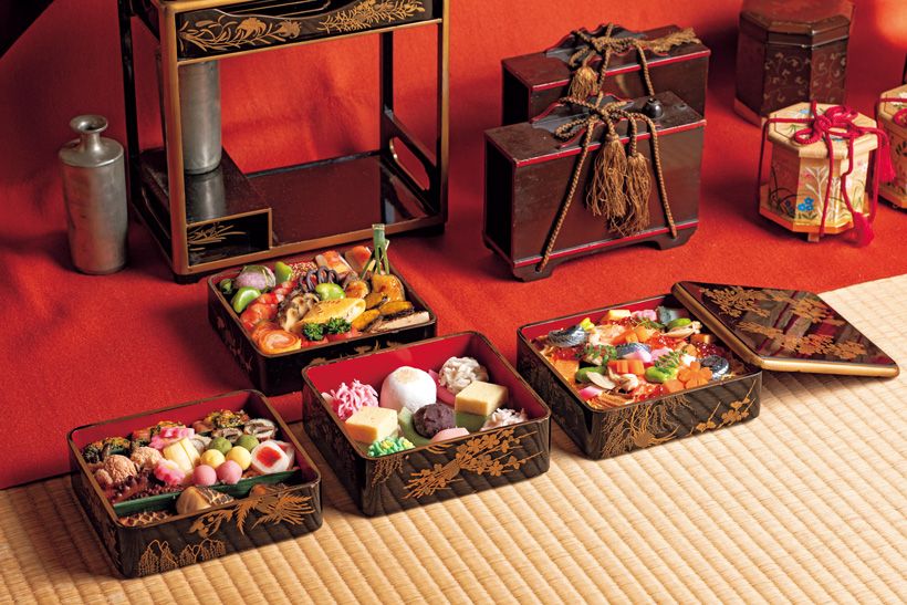 祝い膳のご馳走とともに、お重にも季節の味を彩り豊かに盛り込んで。