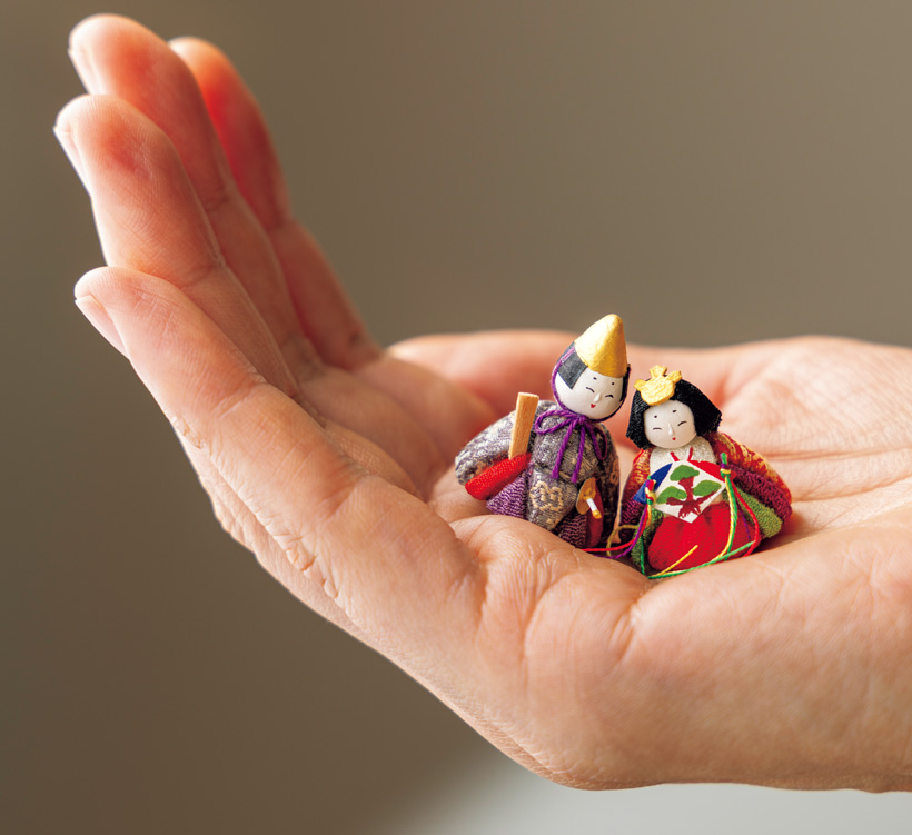 現代の暮らしに寄り添う、上質でコンパクトなお雛飾り。小さな本物「豆
