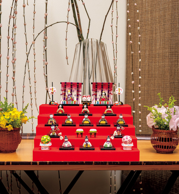 現代の暮らしに寄り添う、上質でコンパクトなお雛飾り。小さな本物「豆