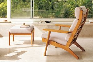 ウェグナー作、北欧の名作ソファシリーズが復刻「カール・ハンセン＆サン 東京本店」
