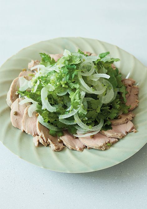 塩豚ひれ肉の香菜サラダ添え
