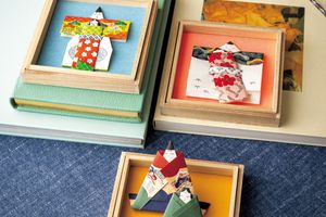 桐箱の小さな舞台に趣が凝縮。復刻版の「創作折り雛」で春を呼びこむ