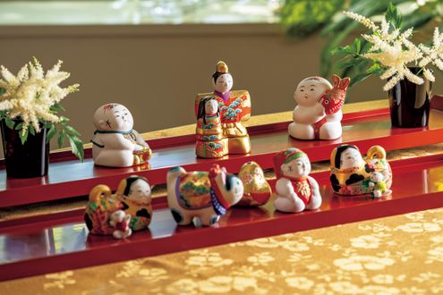 今様のお雛飾りで桃の節句を祝う　ふっくら愛らしい、京都老舗の上巳飾り