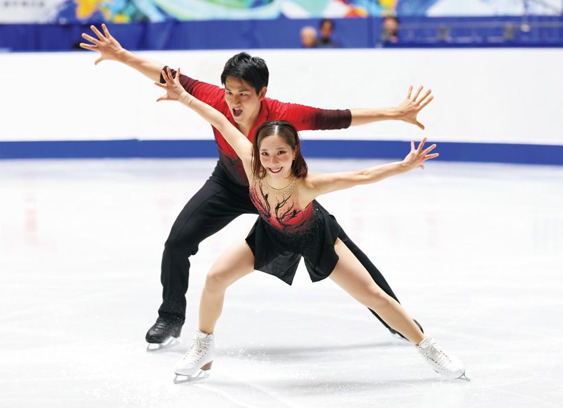 SP直前の6分間練習で三浦選手が左肩を脱臼。応急処置で出場し、84.91点での1位はさすが王者。写真／長田洋平〈アフロスポーツ〉