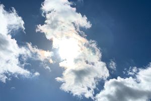 春の紫外線に注意。季節を通して紫外線の量が異なるのはなぜ？