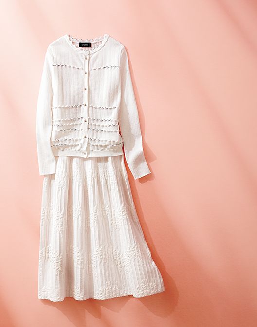 「チヴィディーニ」のテクニックが宿るホワイトコーディネート