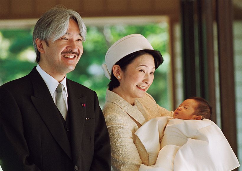 （1）平成18年11月14日 「賢所皇霊殿神殿に謁するの儀」のため、秋篠宮皇嗣妃殿下に抱かれて皇居・宮中三殿へご参拝。