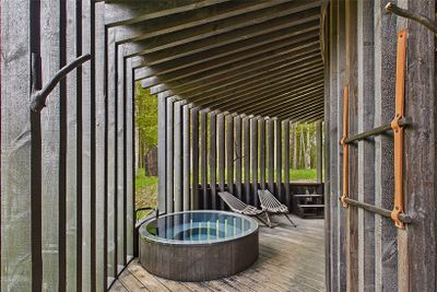 テラスの水風呂。外気温は約0度。