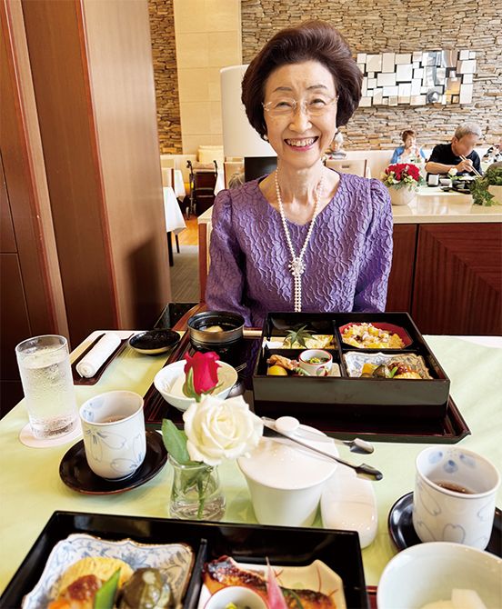 菅沼先生ご自身は現在、サービス付きシニア レジデンスで暮らす。「いつか介護が必要になったら、子どもたちがつらい思いをしないよう、プ ロに任せると決めています」