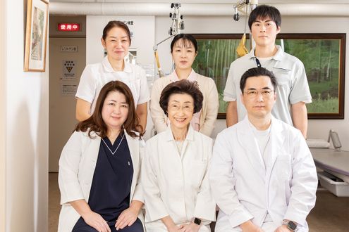 尊敬する夫が認知症になり幻視の症状も。82歳現役内科医が介護を通じて得た気付きとは