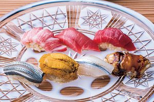 稀代のすし職人が開いた福岡・行天。一期一会の美味に浸る