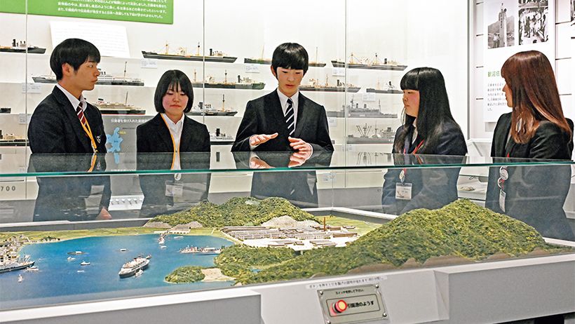 18歳の冬、京都府舞鶴市にある「舞鶴引揚記念館」をご見学。語り部の大学生や高校生からの説明に、熱心に耳を傾けられた。