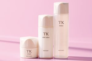 2つのバリア機能に着目。見て、触れて心地よくうるおいに満ちた美肌へ