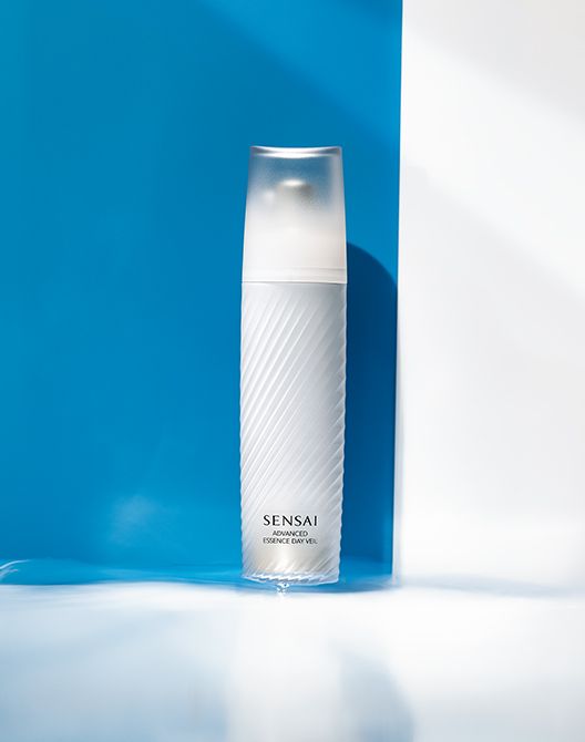 SENSAI センサイ アドバンスト エッセンスデイヴェール　SPF50・PA+++ 40ml 1万8700円