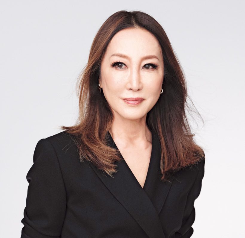 2026年デビュー35周年を迎える。令和6年度文化庁長官特別表彰を受賞。