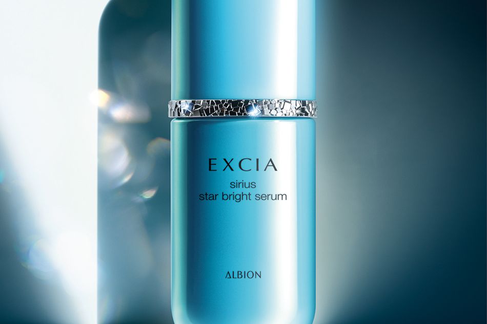 美白有効成分コウジ酸を配合。「エクシア」から新美容液が誕生