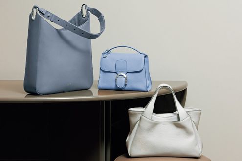気持ちも華やぐペールトーンのバッグで装いにやわらかさをプラスして