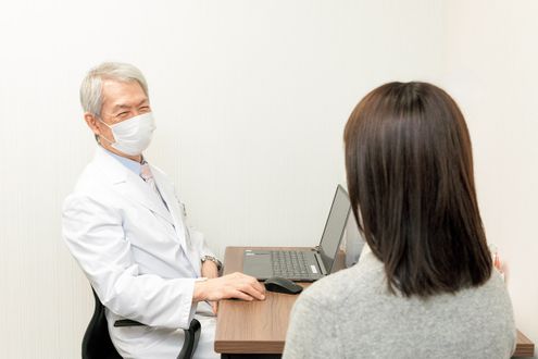 アルツハイマー病の早期発見と予防に役立つ検査やプログラムの最新情報を紹介