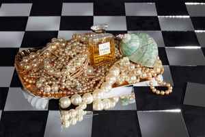 【東京・銀座にて4/18まで】シャネルの遺産に、新たな光を当てる写真展が開催