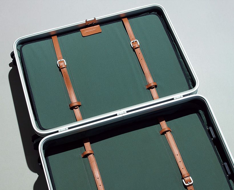 内装にもレザーを用い、上質さにこだわっています。