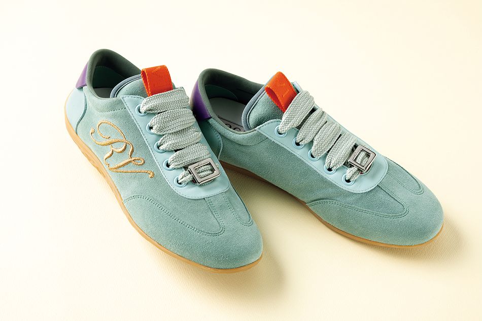 鮮やかな色彩に心躍る、「ロジェ ヴィヴィエ」のスニーカー