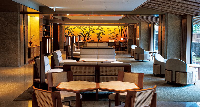 宿泊者専用のラウンジ。杉本博司氏がデザイン監修した松竹図屛風がゲストを迎える。
