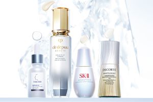 新たに解明されたシミ発生の要因にアプローチする珠玉の美白美容液4選