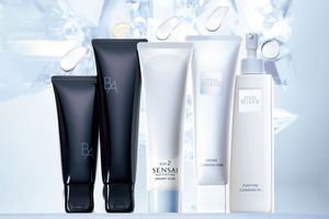 不要なものをしっかり落としてパッと明るい肌に。大人肌を輝かせる洗顔アイテム