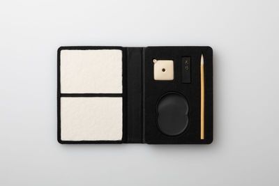 「甲斐雨端硯 硯一式 携帯型（予定価格5万5000円）」