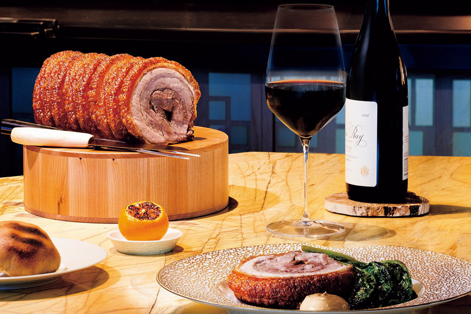 済州食材を迫力満点の直火オープンキッチンで。ザ フライング ホグ