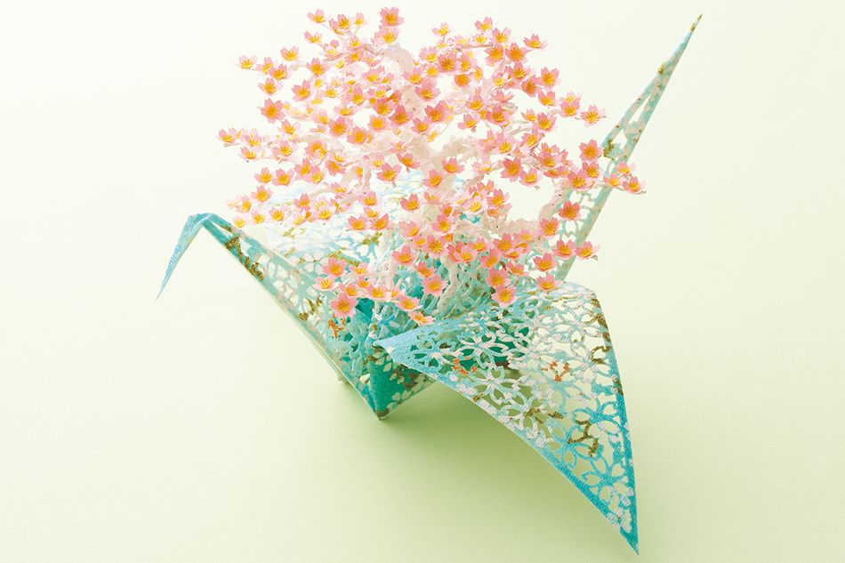 連載「季節を切り抜く」4月は「鶴とさくら」